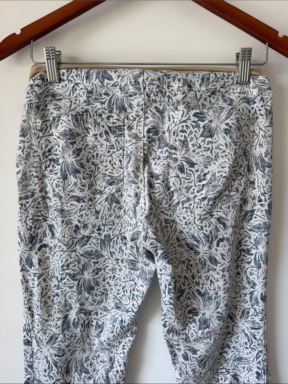 Motherhood Maternity Jeans Blue Floral Tan Waistband Size Small Stratch Pockets - Picture 5 of 8